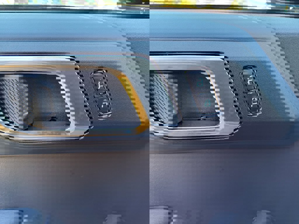 New 2025 Ford Bronco Heritage Edition image 12