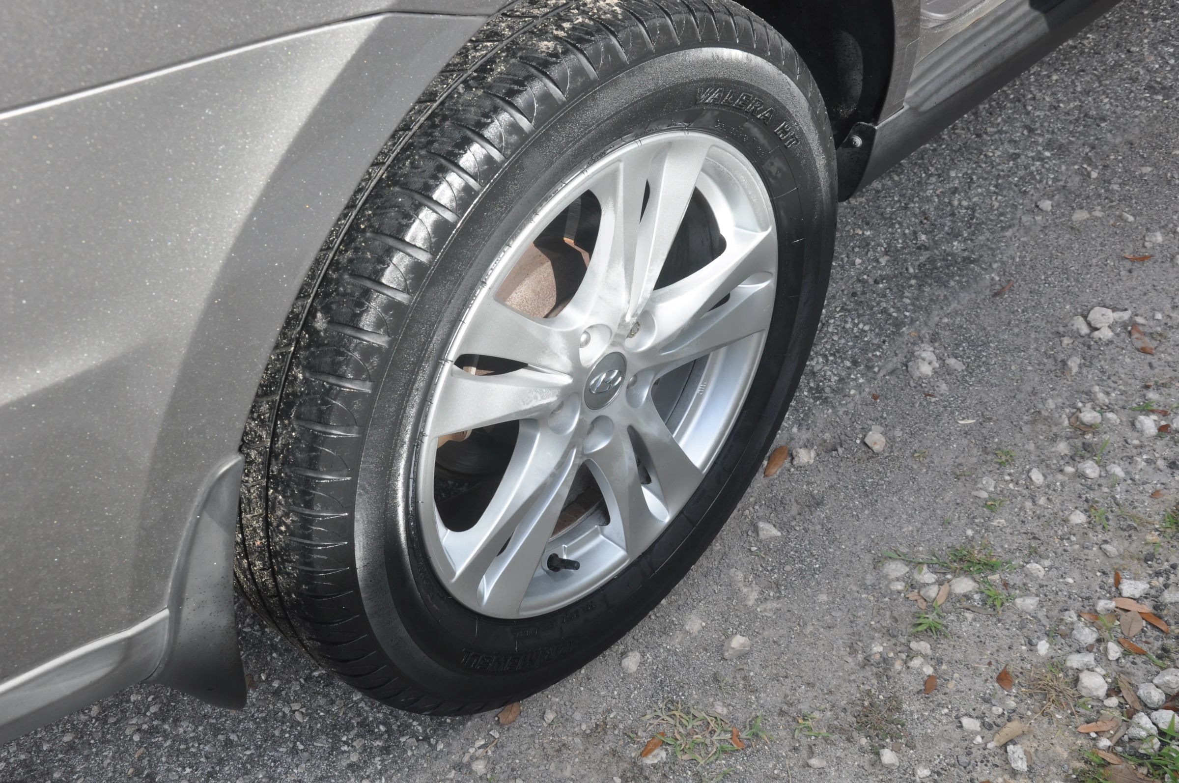 Used 2011 Hyundai Santa Fe SE FWD image 25