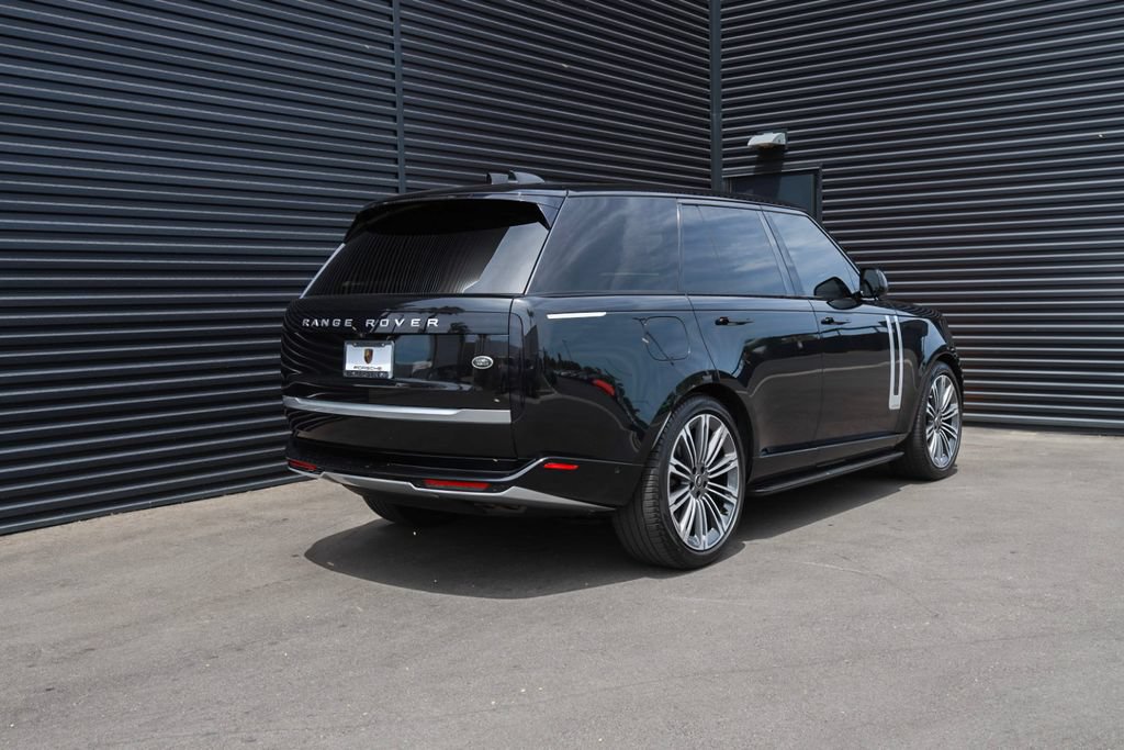 Used 2023 Land Rover Range Rover Autobiography AWD/4WD image 6