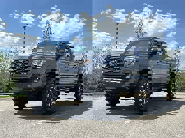 Used 2021 Toyota Tacoma TRD Off-Road w/ Technology Package image 18