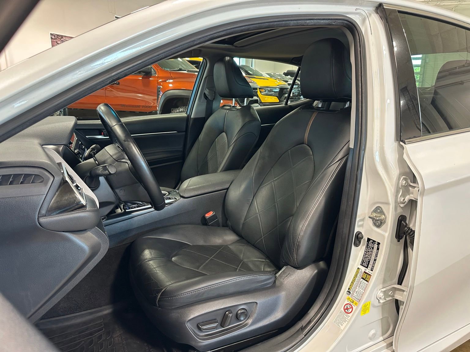 Used 2018 Toyota Camry XLE w/ Audio Package FWD image 11