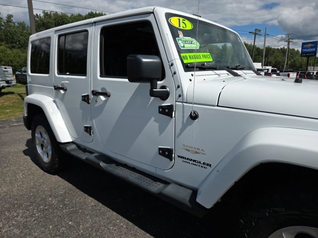 Used 2015 Jeep Wrangler Unlimited Sahara w/ Connectivity Group AWD/4WD image 26