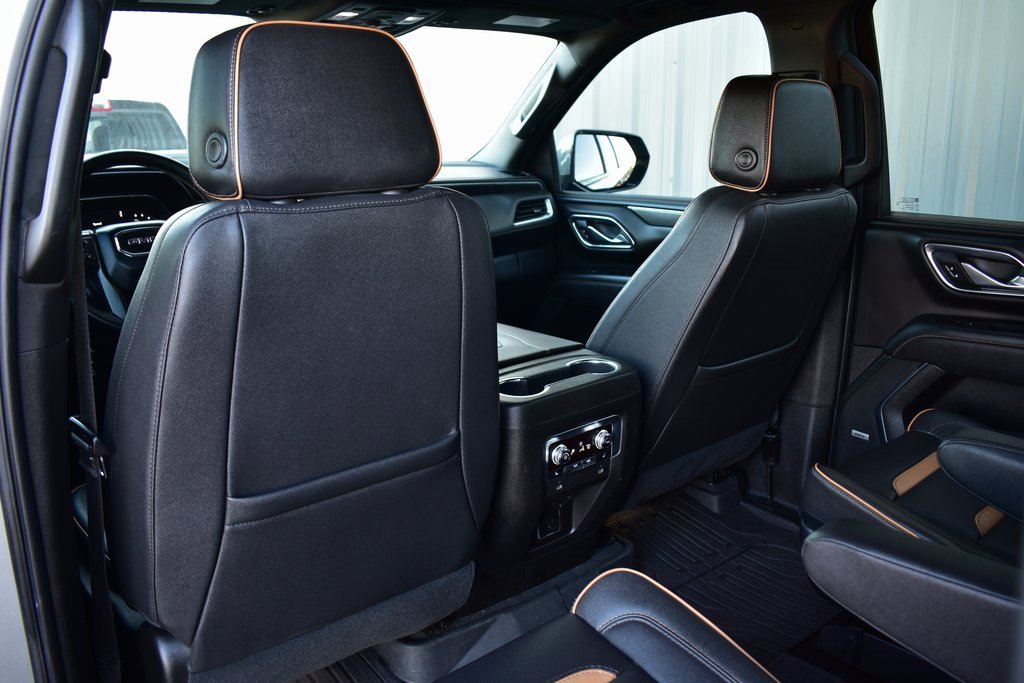 Used 2023 GMC Yukon XL AT4 w/ AT4 Premium Plus Package image 25