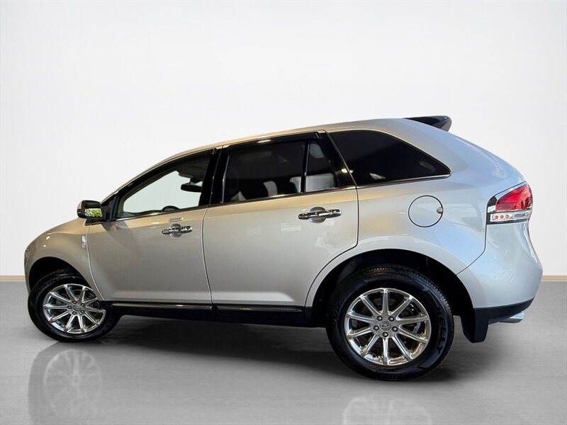 Used 2012 Lincoln MKX AWD image 7