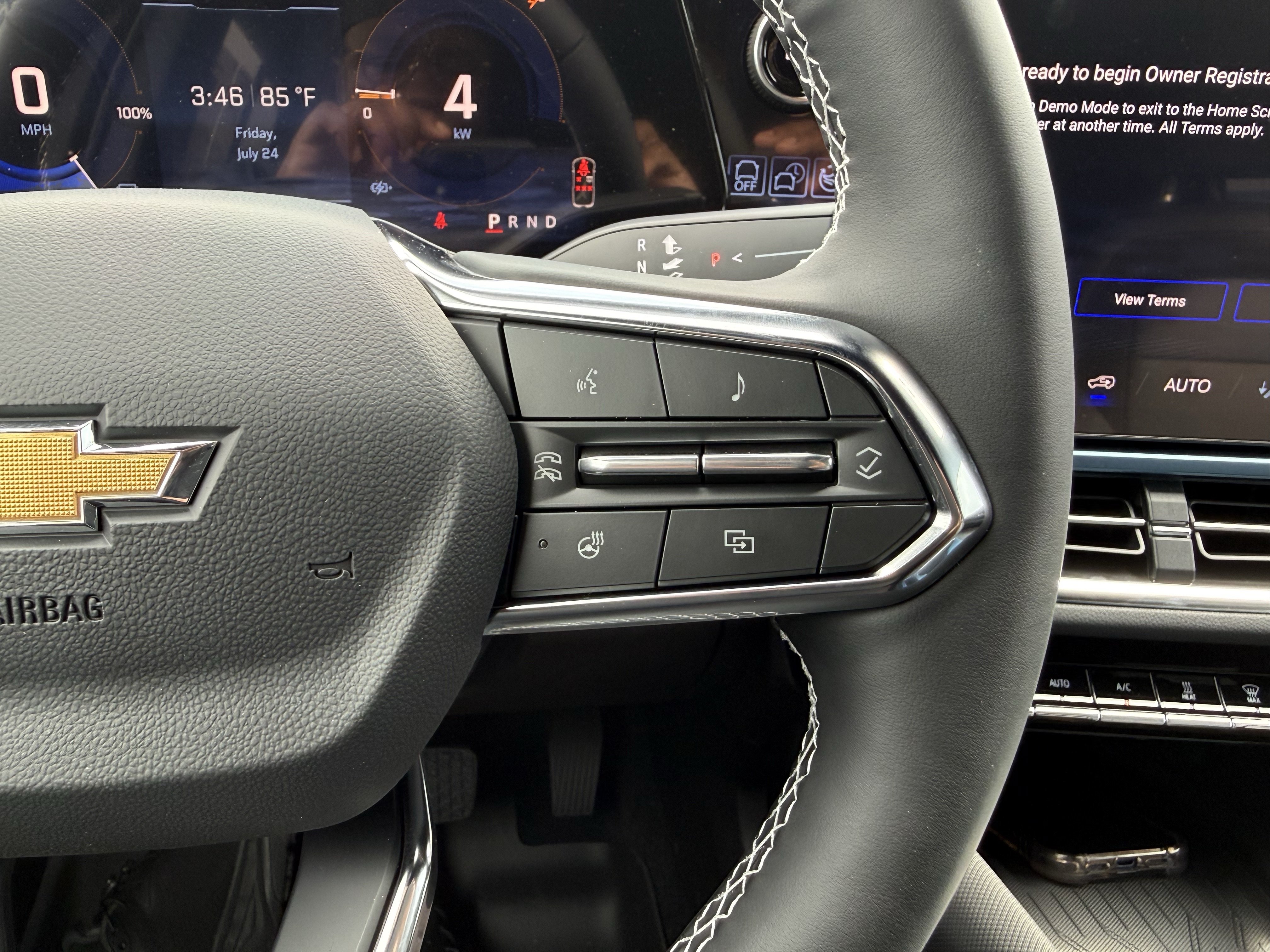 New 2026 Chevrolet Equinox EV LT FWD image 19