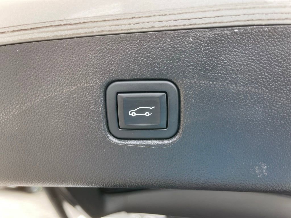 Used 2020 Chevrolet Blazer LT w/ Redline Edition FWD image 25