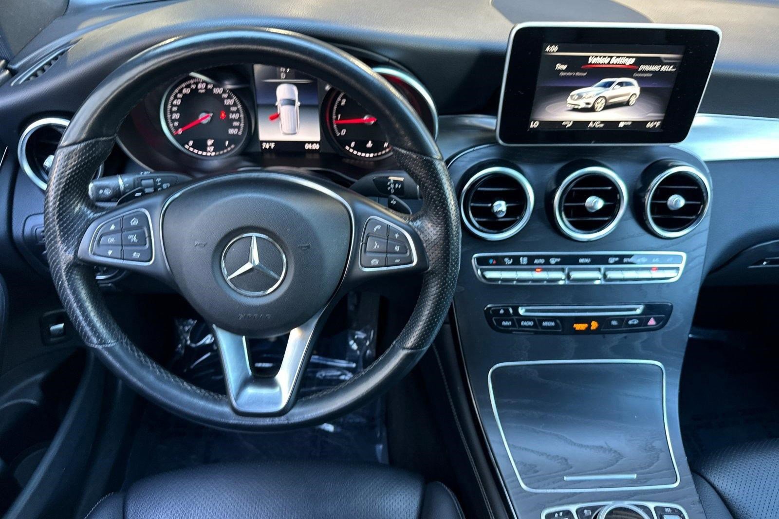 Used 2019 Mercedes-Benz GLC 300 4MATIC image 27