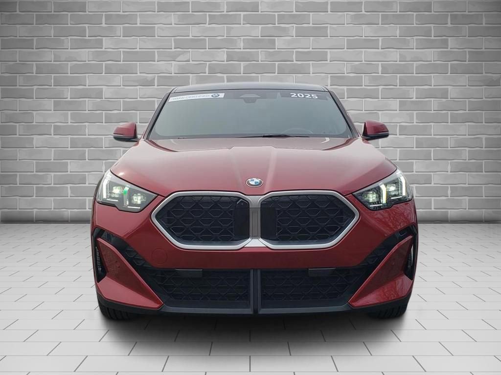Certified 2025 BMW X2 xDrive28i AWD/4WD image 2