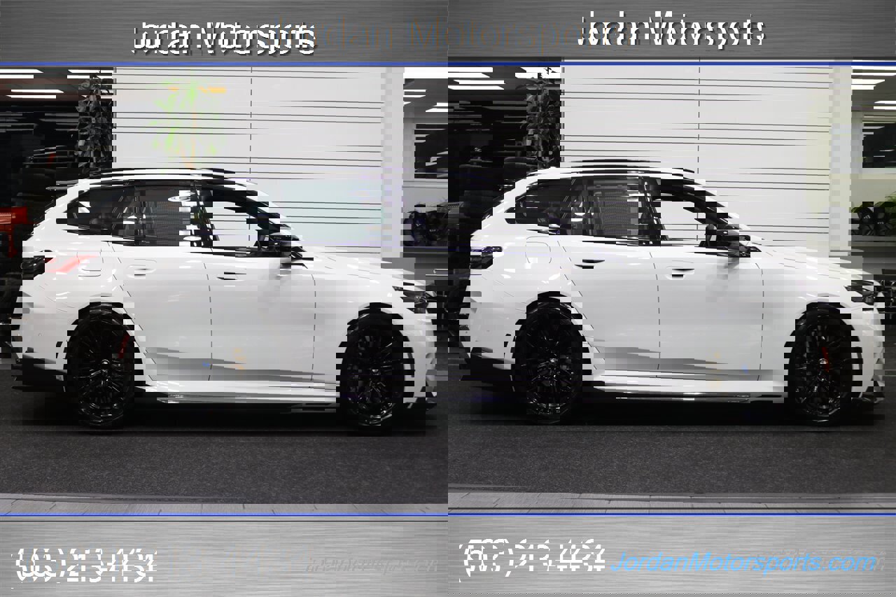 Used 2025 BMW M5 Touring w/ M Driver's Package image 5