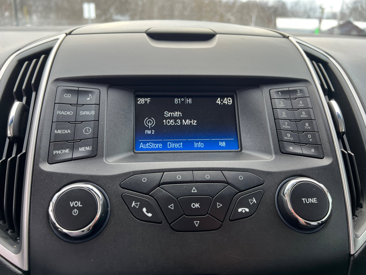 Used 2015 Ford Edge SEL image 28