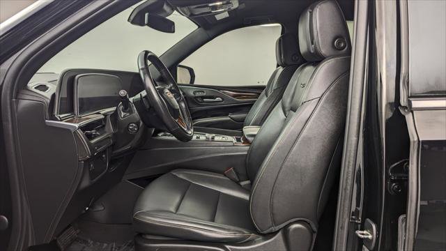 Used 2023 Cadillac Escalade Luxury w/ LPO, Floor Liner Package image 13