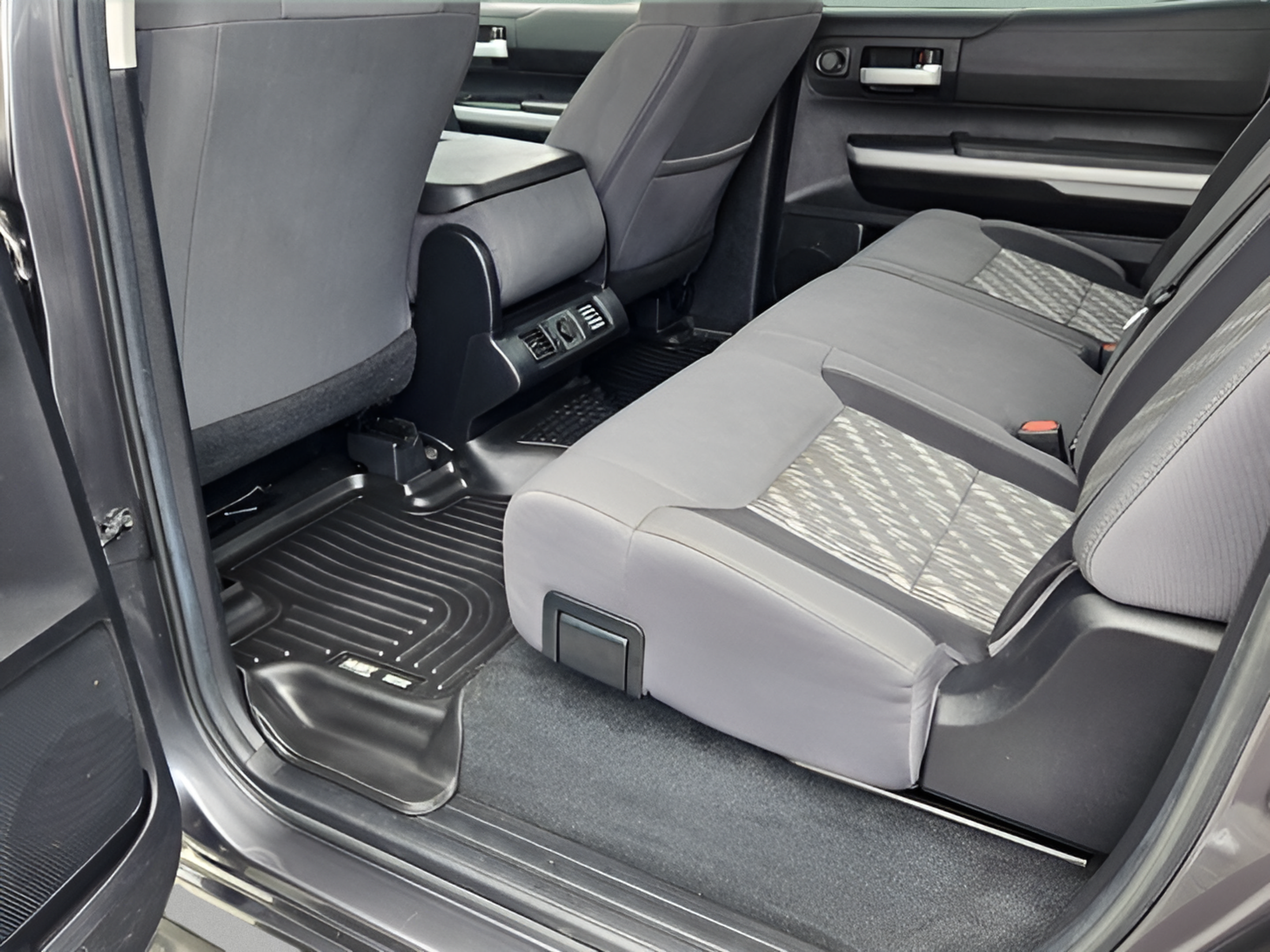 Certified 2020 Toyota Tundra SR5 AWD/4WD image 9