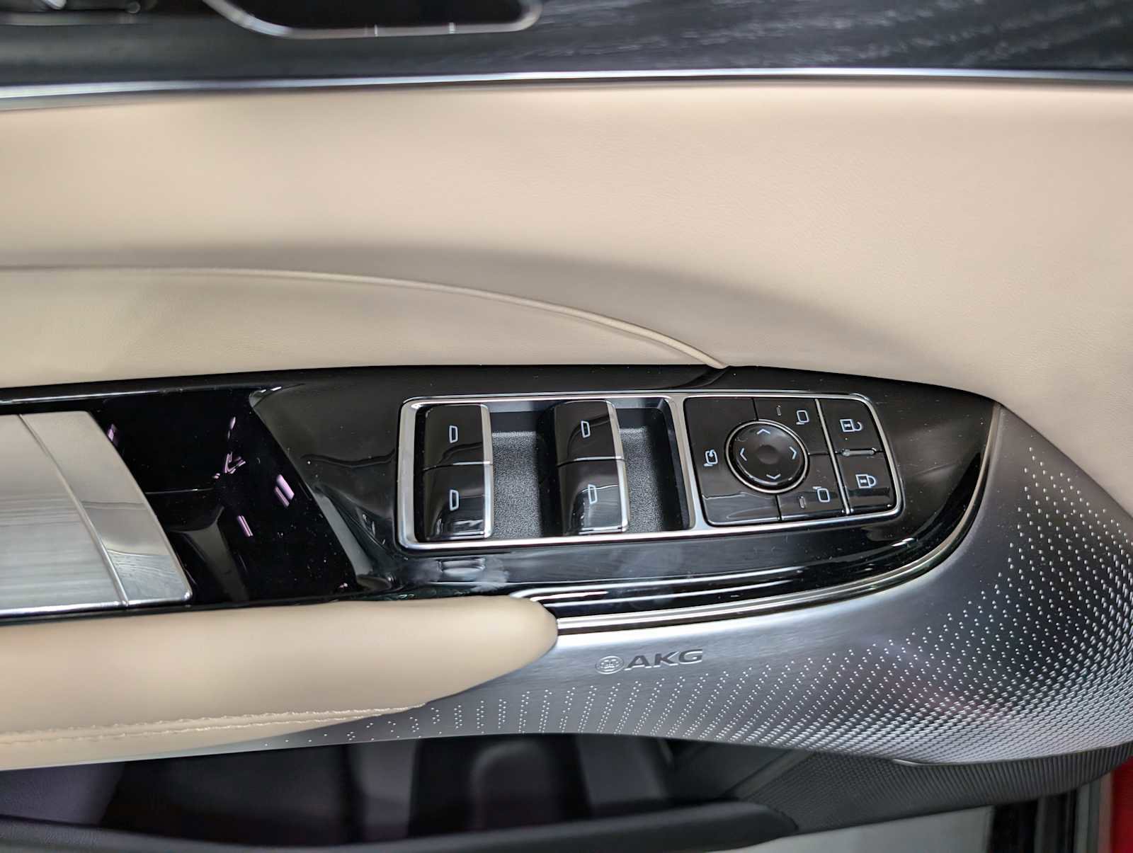 New 2026 Cadillac Lyriq V image 36