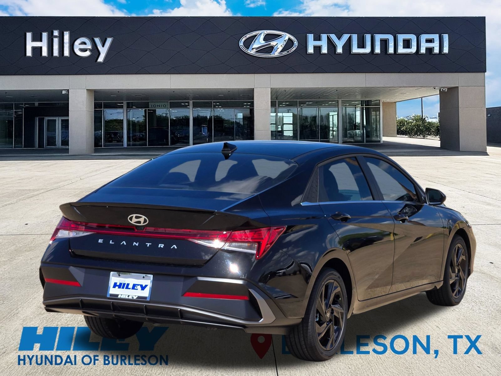 New 2026 Hyundai Elantra SEL Sport Premium FWD image 4
