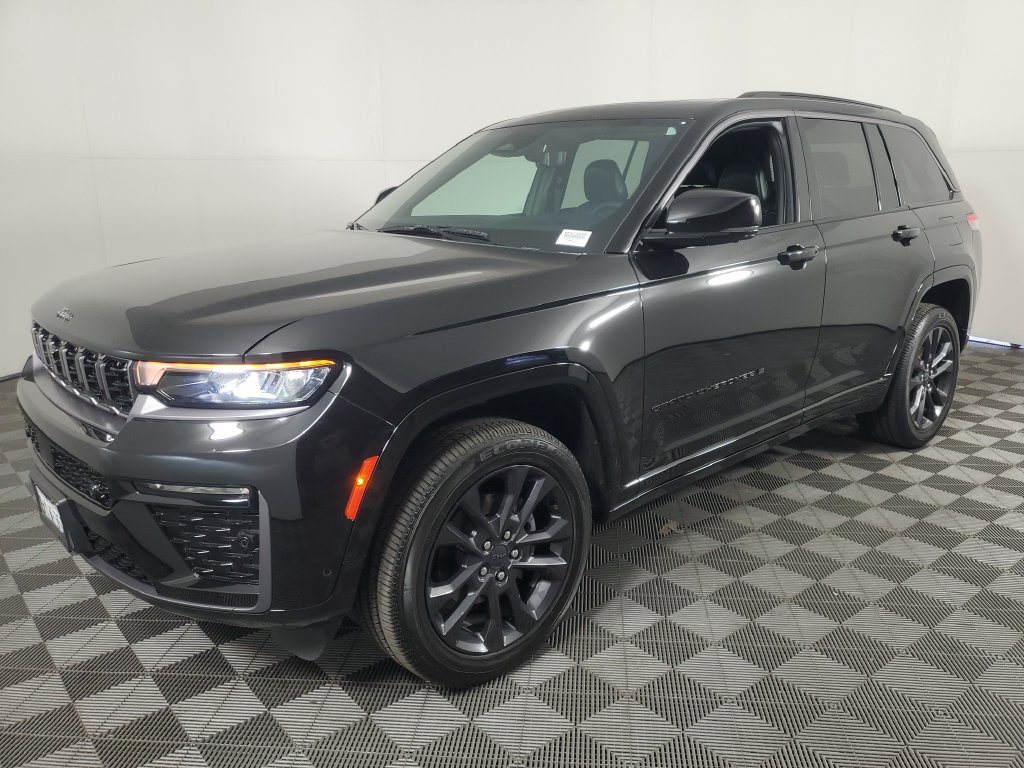 Used 2026 Jeep Grand Cherokee Limited AWD/4WD image 8