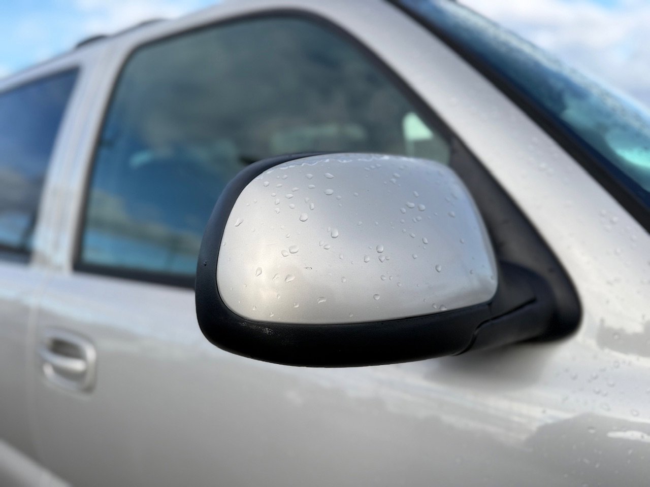 Used 2005 GMC Yukon XL Denali image 53