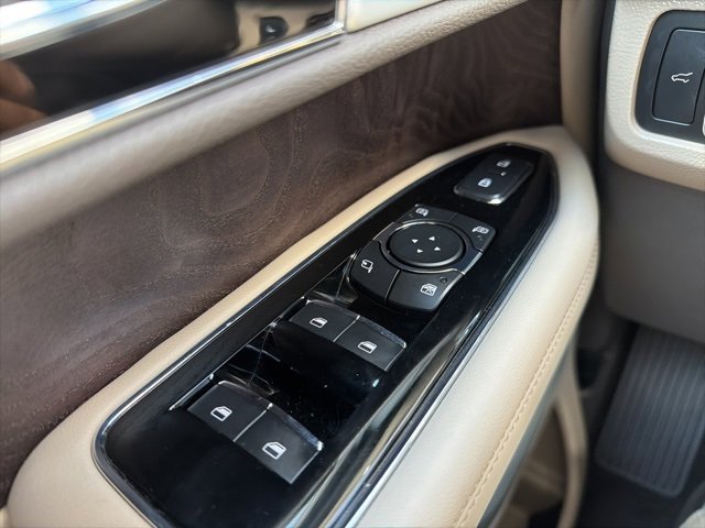 Used 2024 Lincoln Navigator Reserve image 11