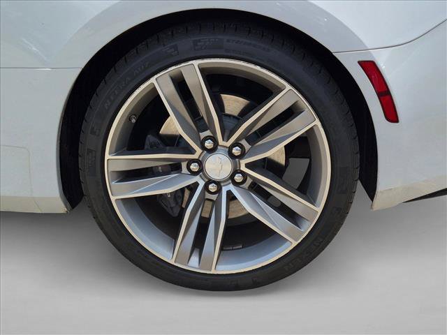 Used 2017 Chevrolet Camaro SS RWD image 15