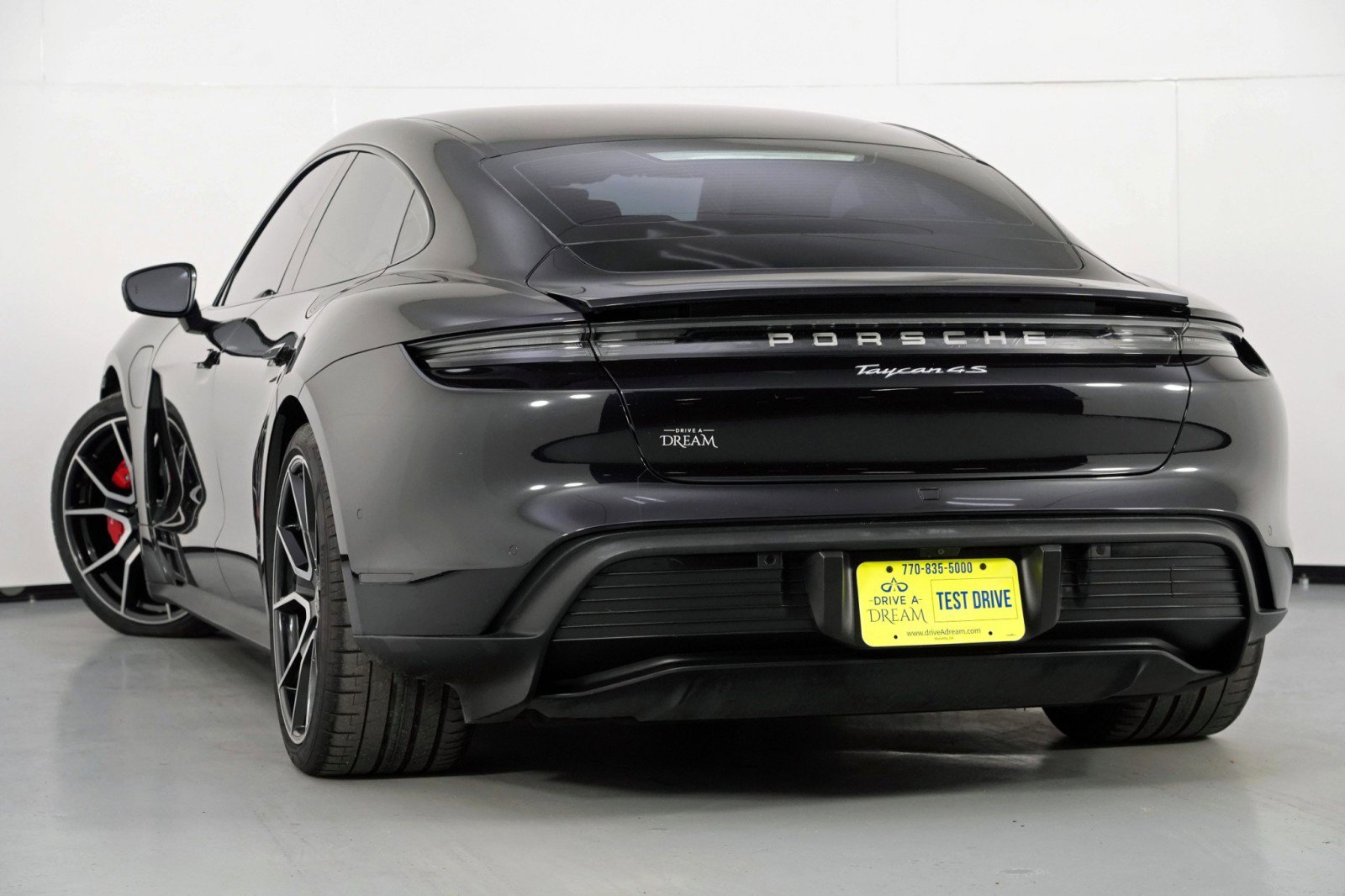 Used 2023 Porsche Taycan 4S w/ Premium Package image 5