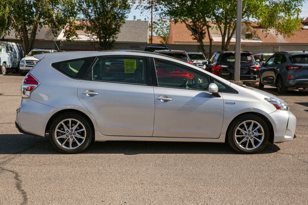 Used 2017 Toyota Prius V Five w/ Advanced Technology Package FWD image 5