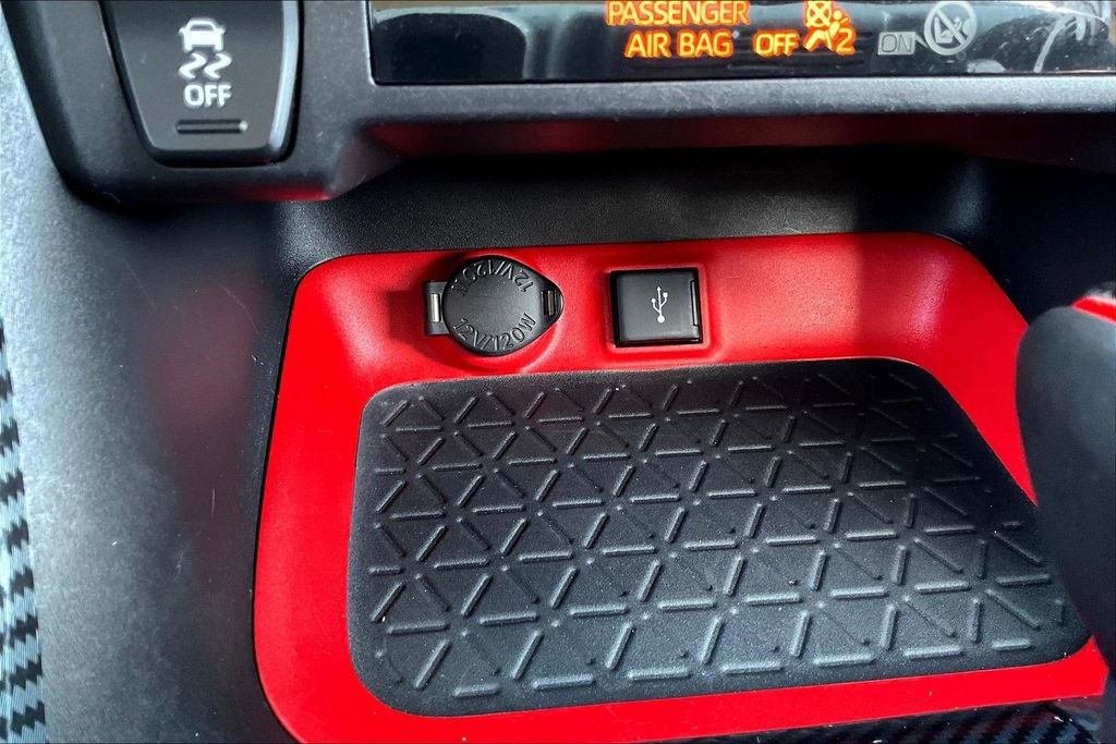 Used 2021 Toyota RAV4 TRD Off-Road image 16