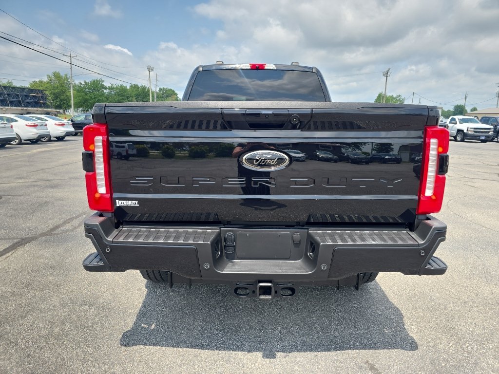Used 2025 Ford F350 Lariat w/ Black Appearance Package AWD/4WD image 7