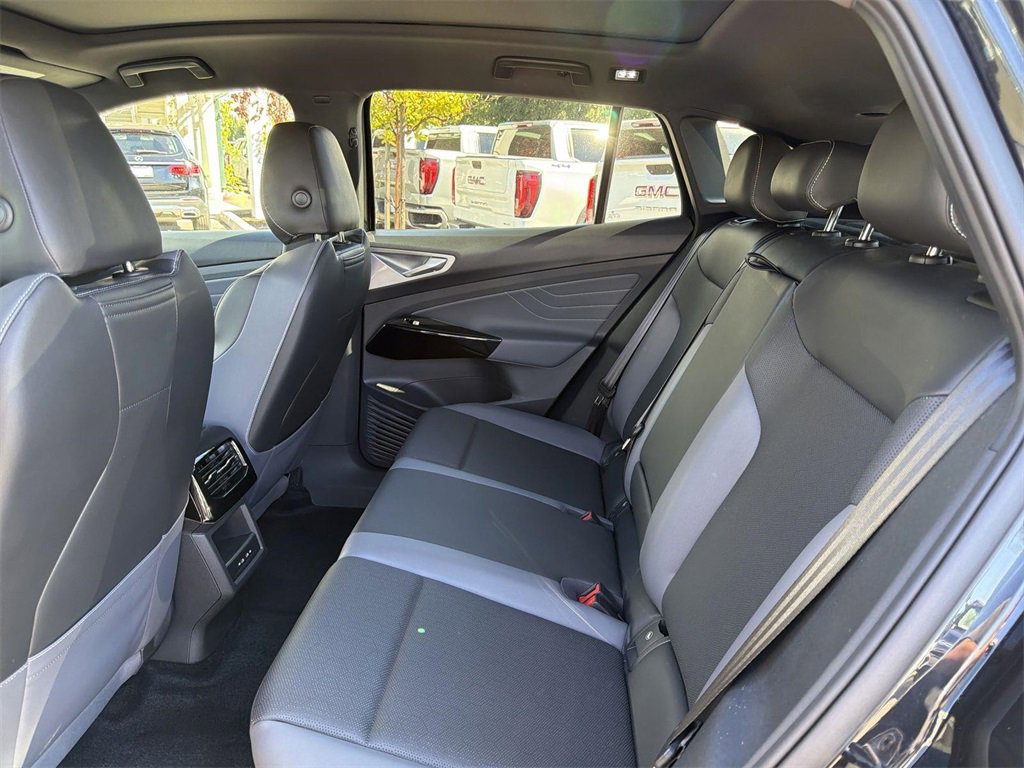 Used 2023 Volkswagen ID.4 Pro S image 24