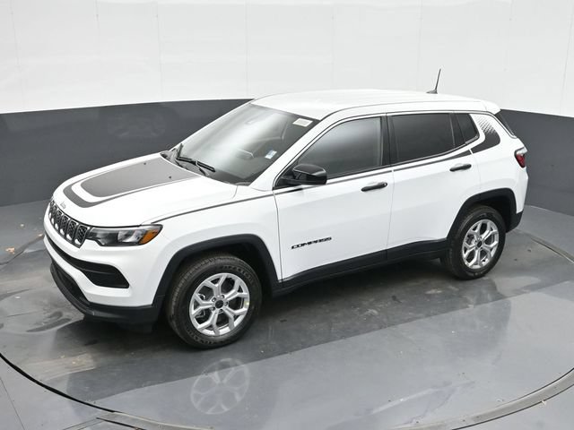 Used 2025 Jeep Compass Sport w/ Mopar Graphics Package AWD/4WD image 34