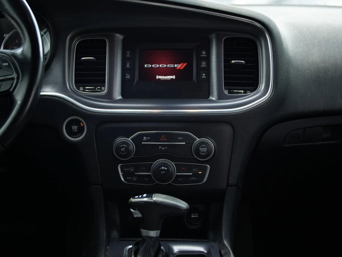 Used 2016 Dodge Charger SE w/ Popular Equipment Group RWD image 26