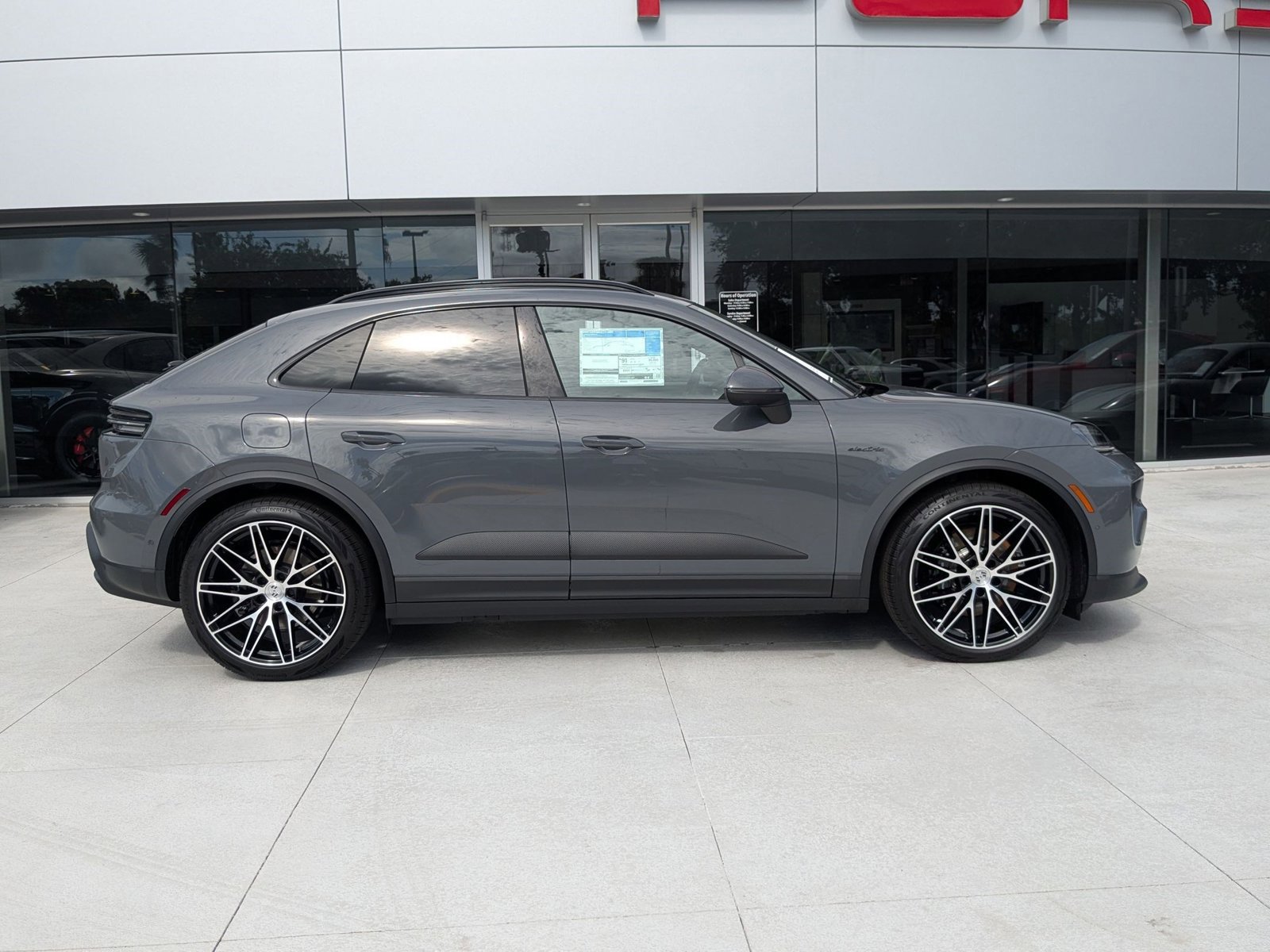 New 2025 Porsche Macan 4S Electric image 8