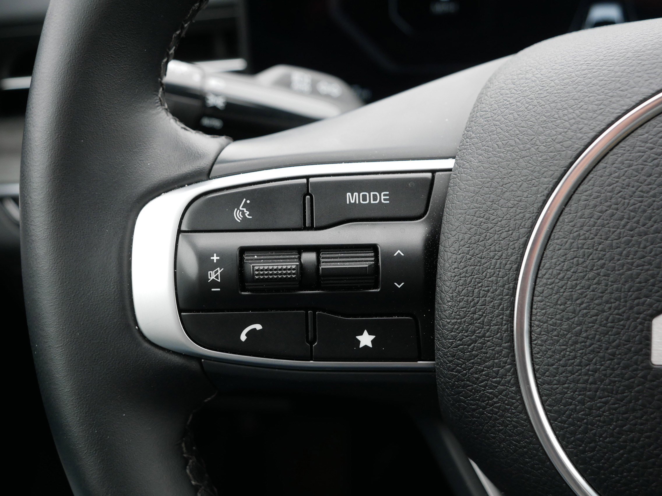 Certified 2025 Kia K5 EX image 31