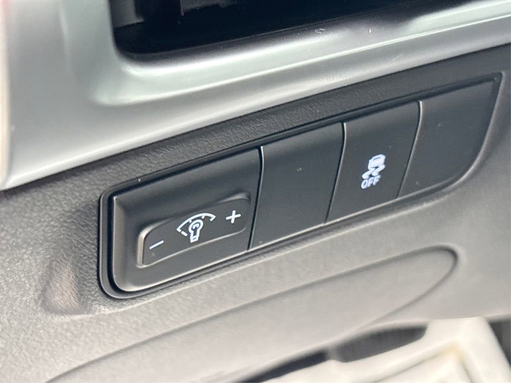 Certified 2025 Hyundai Tucson SE image 34