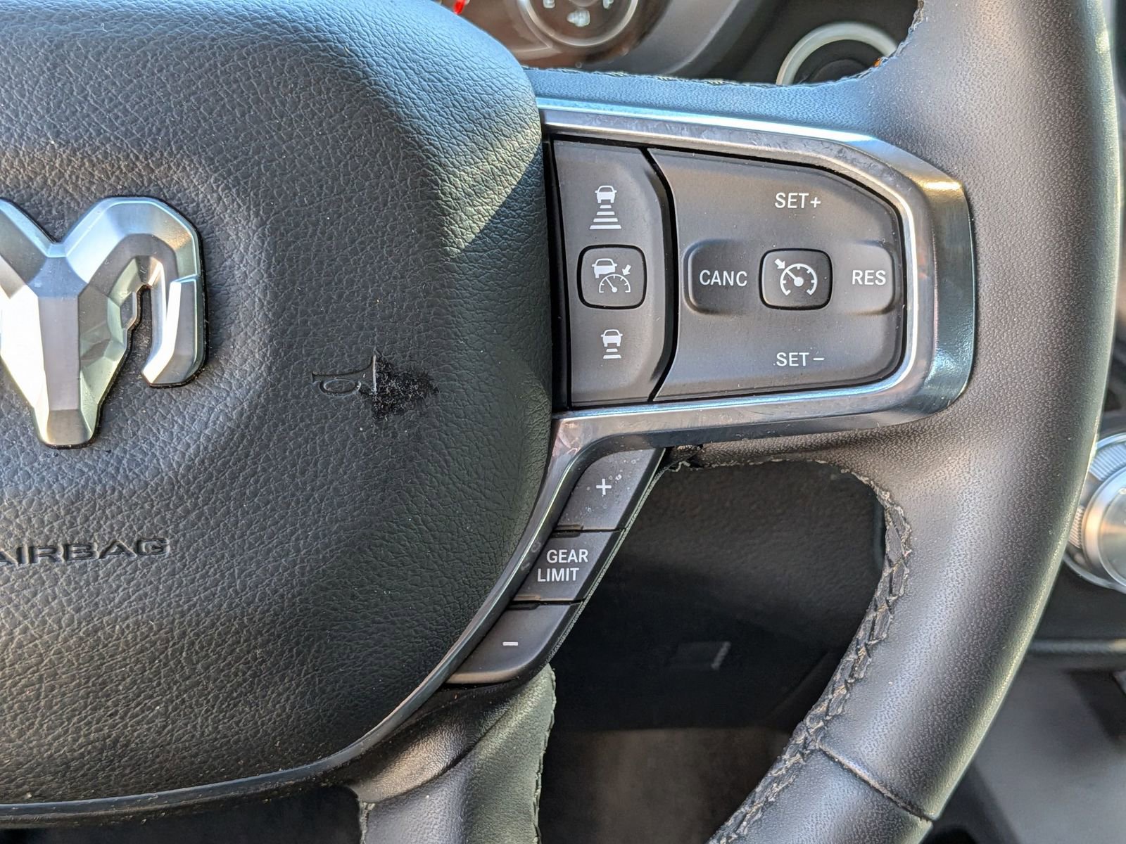 Used 2025 RAM 1500 Laramie image 19