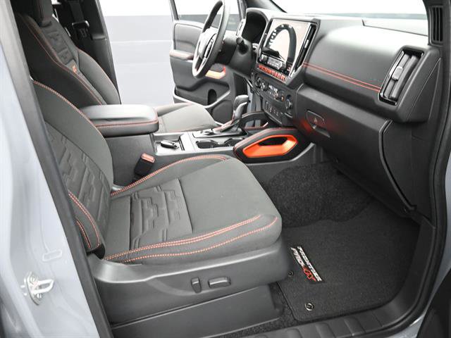 Used 2025 Nissan Frontier PRO-4X image 21