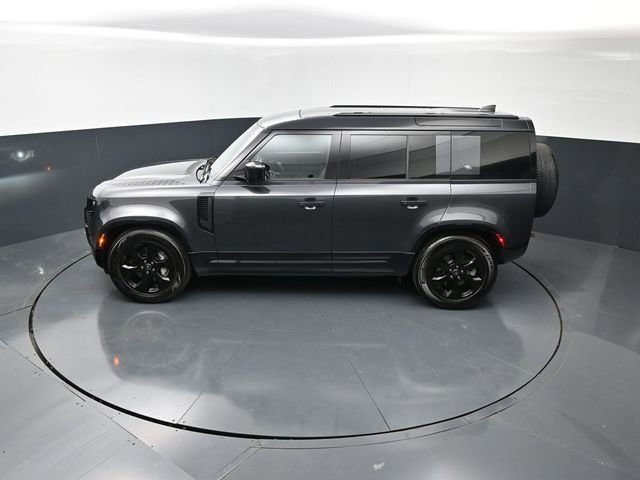 Used 2023 Land Rover Defender 110 X-Dynamic SE AWD/4WD image 17