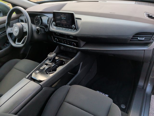 Used 2023 Nissan Rogue S FWD image 17
