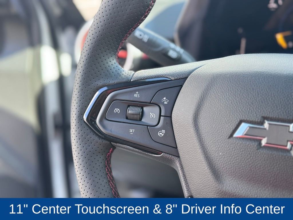 Used 2025 Chevrolet Trax RS w/ Sunroof Package image 13