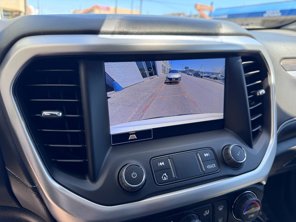 Used 2023 GMC Acadia SLT AWD/4WD image 12