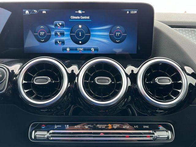 Used 2026 Mercedes-Benz GLA 250 4MATIC image 23