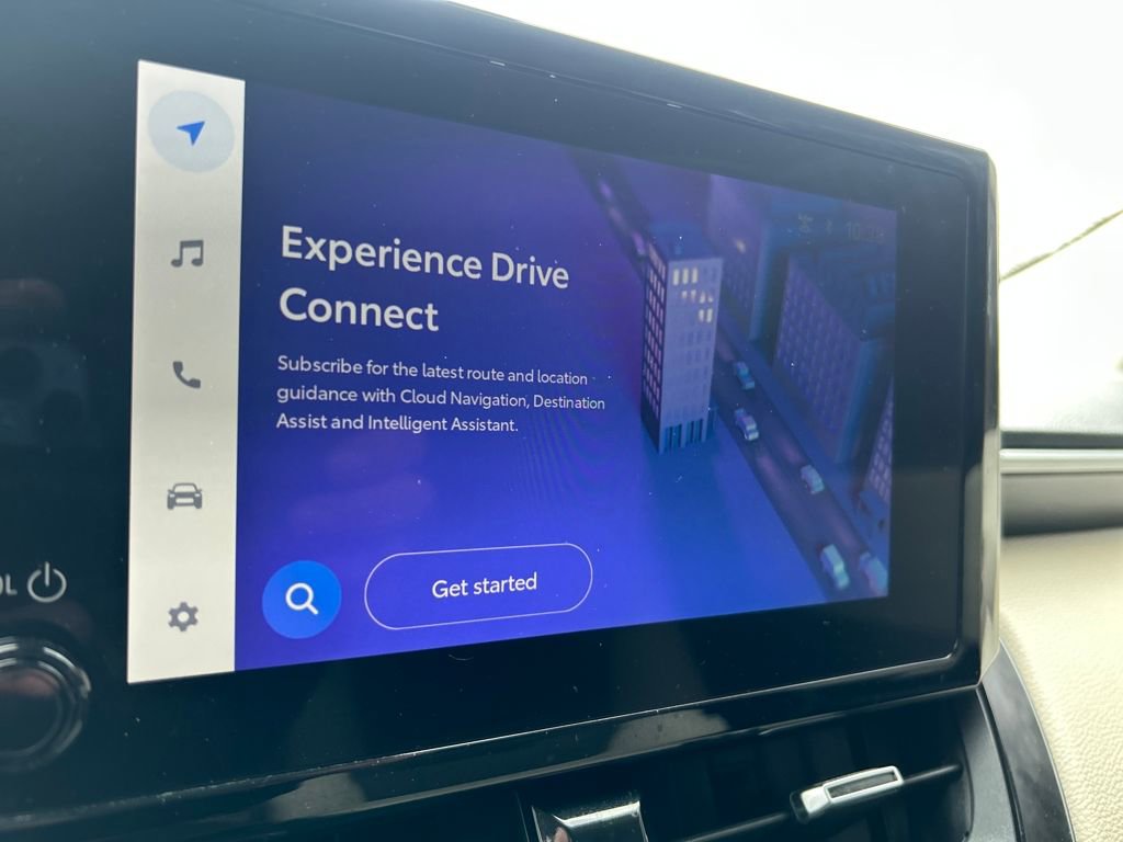 Used 2023 Toyota Corolla Cross XLE w/ Convenience Package image 13