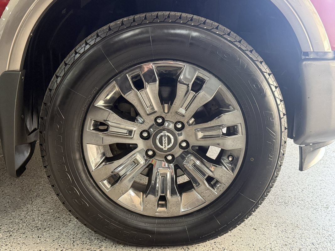Used 2018 Nissan Titan XD AWD/4WD image 24