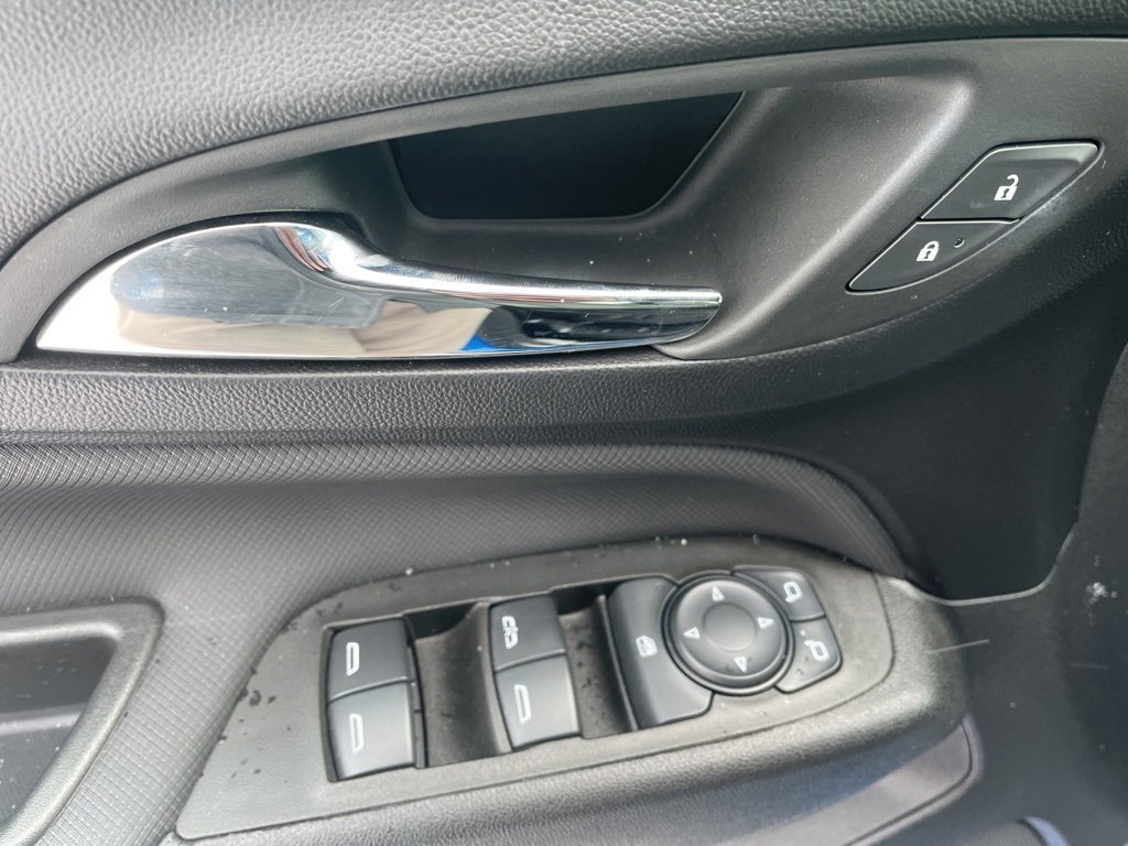 Used 2024 Chevrolet Equinox RS w/ RS Leather Package image 11