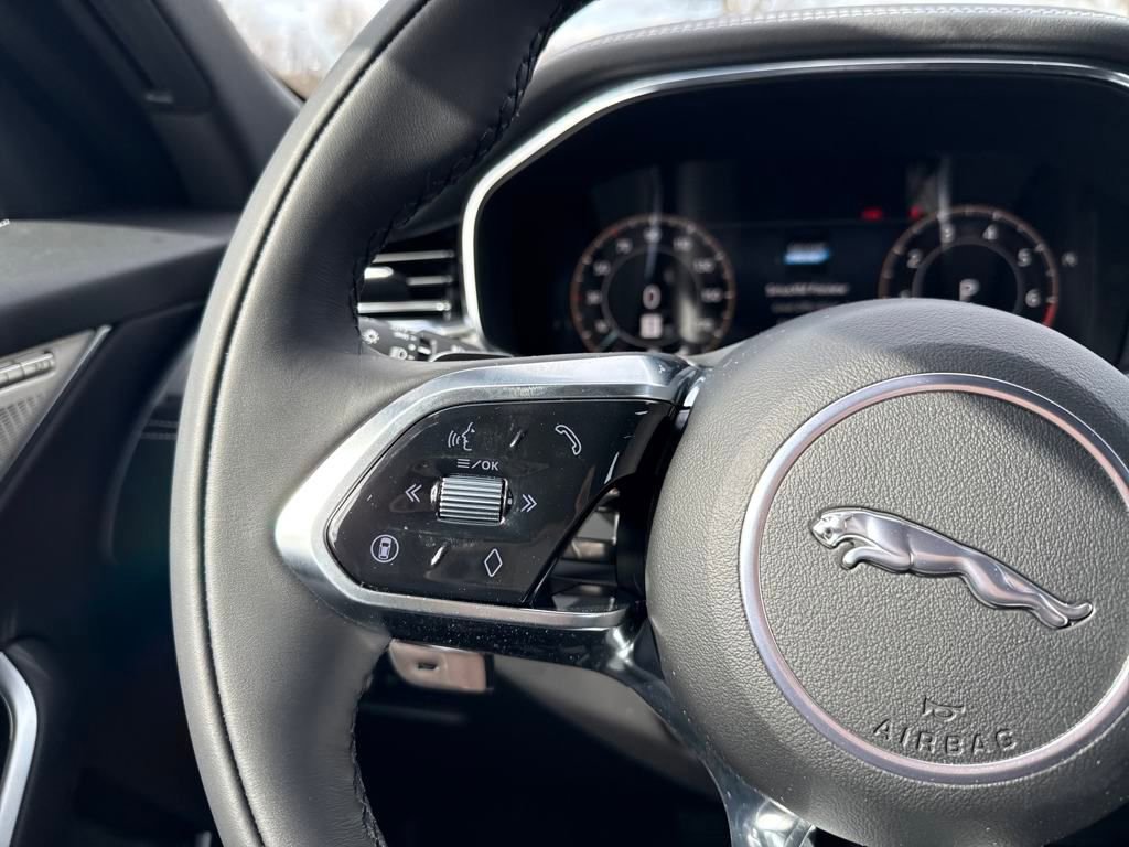 Used 2026 Jaguar F-PACE R-Dynamic S AWD/4WD image 21