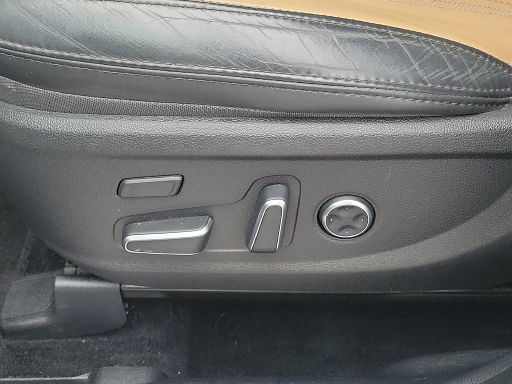 Used 2021 Hyundai Santa Fe Calligraphy AWD/4WD image 15
