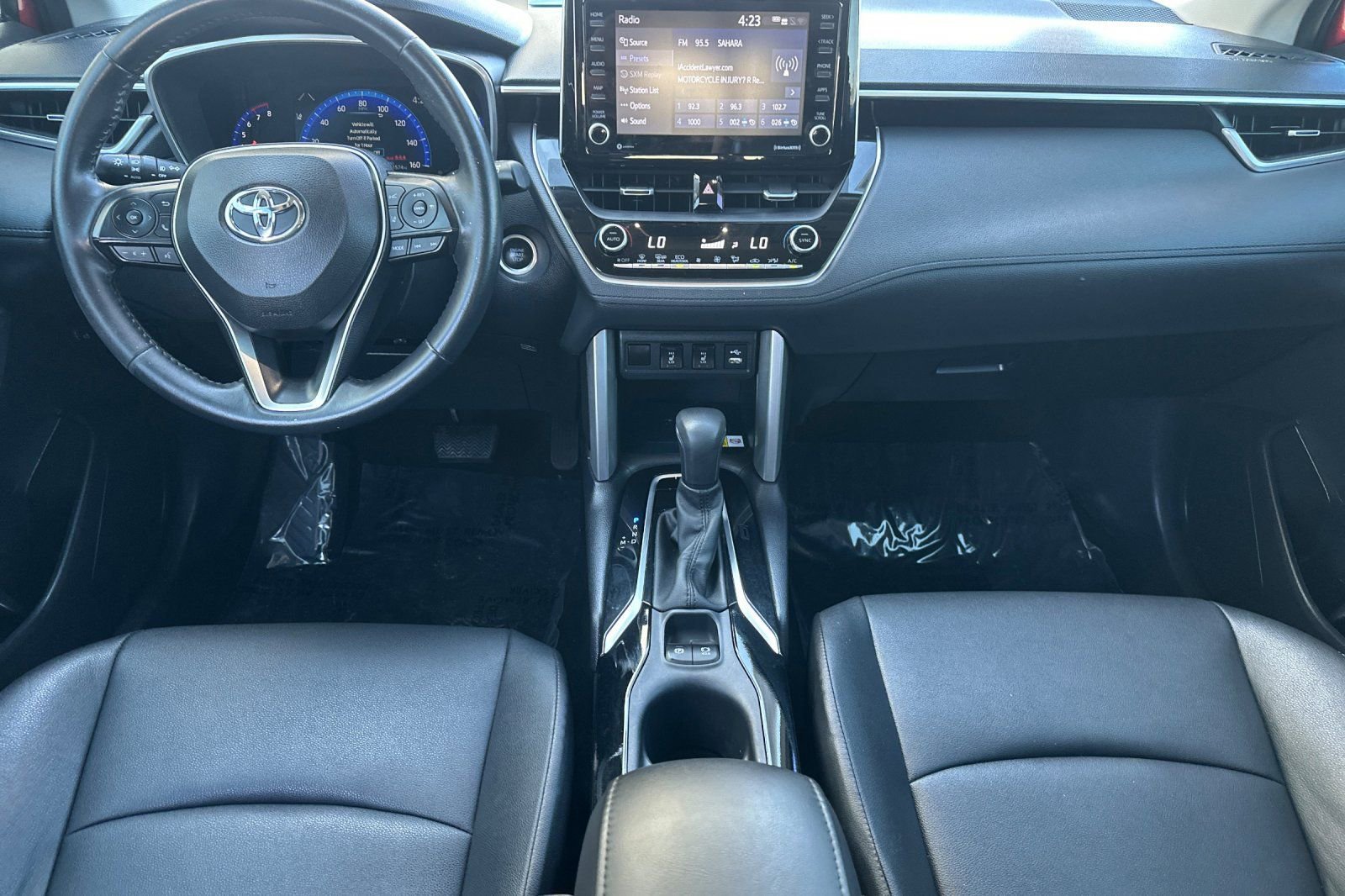 Used 2022 Toyota Corolla Cross XLE w/ Black Badges Package (TMS) FWD image 13