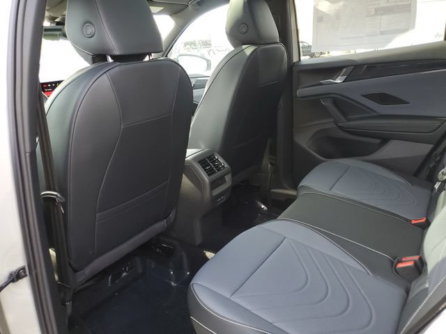 New 2026 Volkswagen Tiguan SE R-Line AWD/4WD image 10