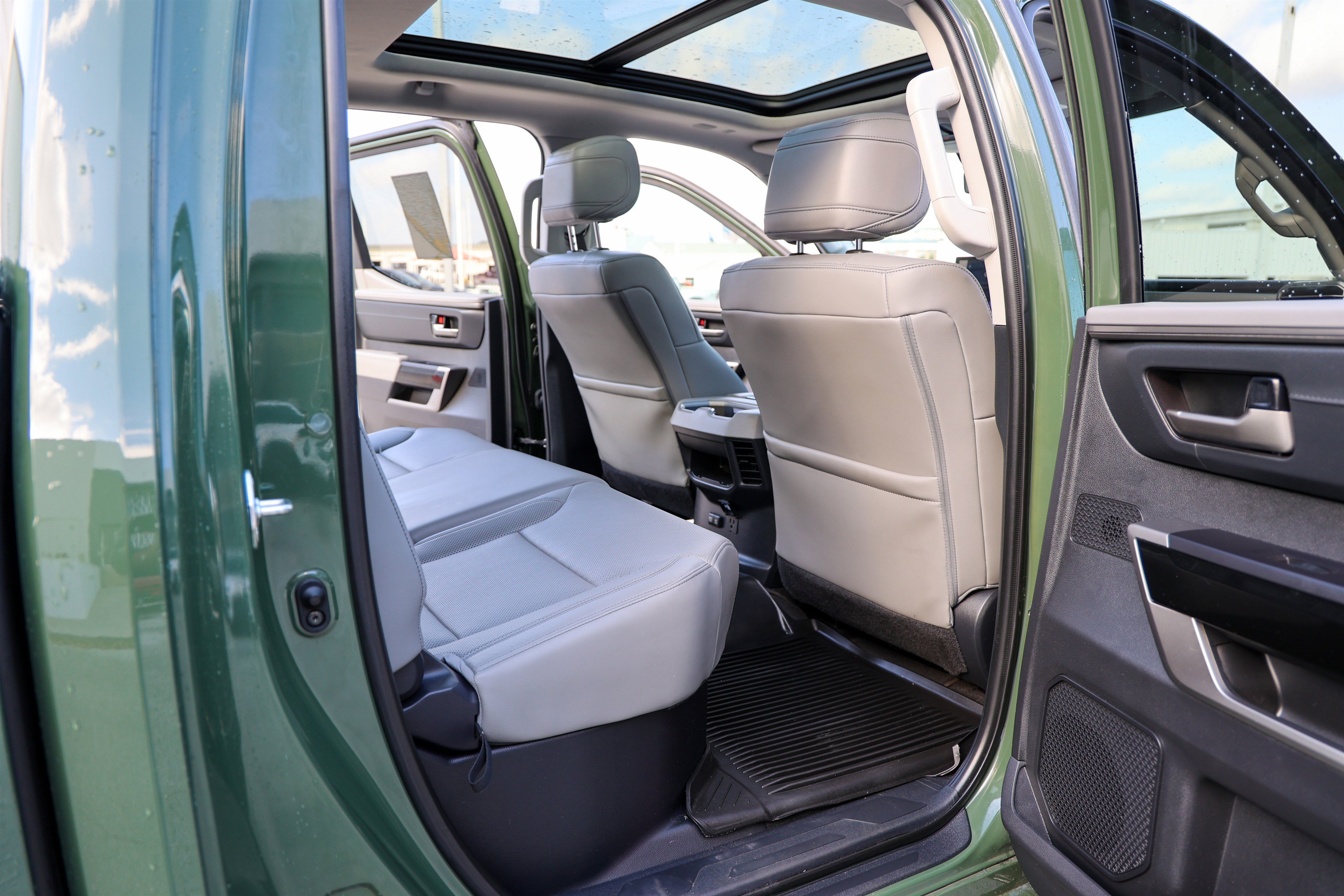 Used 2023 Toyota Tundra Limited image 32