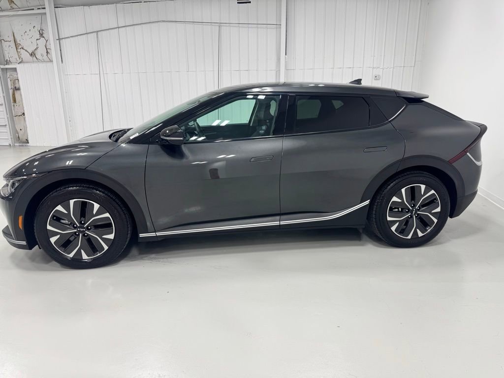 Used 2024 Kia EV6 Light image 17
