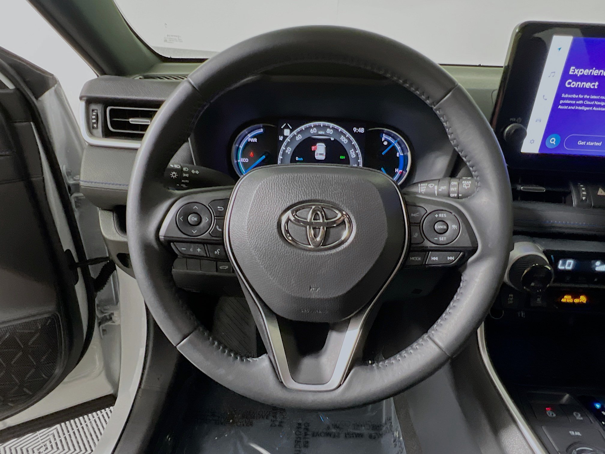 Used 2023 Toyota RAV4 XSE AWD/4WD image 18