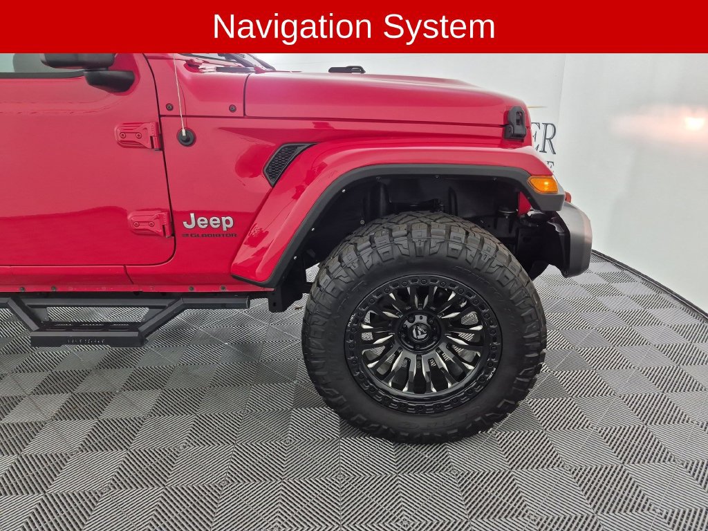 Used 2023 Jeep Gladiator Overland AWD/4WD image 11